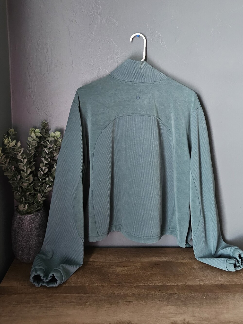 Lululemon Pullover